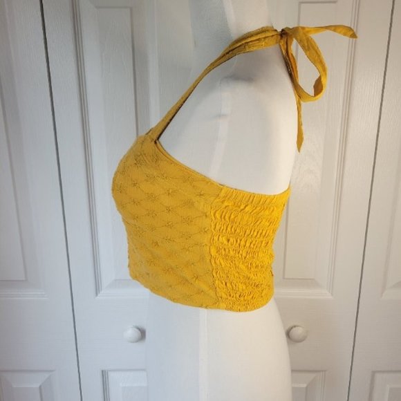 ellow Crop Hook-and-Eye Front Halter Top EUC Summer Spring - Picture 2 of 4